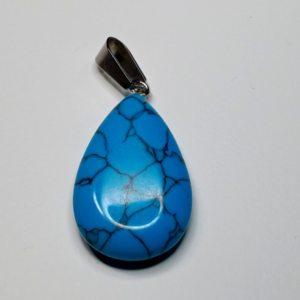 Outus Stone Pendant